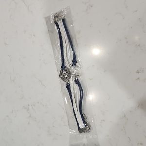 🔵 NEW IN PACKAGE PU Leather & Alloy Bracelet Navy & White